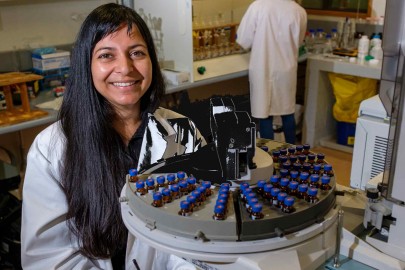 Manpreet Dhami in the lab Manpreet Dhami in the lab