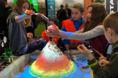 The augmented reality sandpit on display at Fieldays.