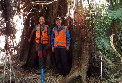 Rowan Buxton (left) and Insu Jo in the Orongorongo Valley