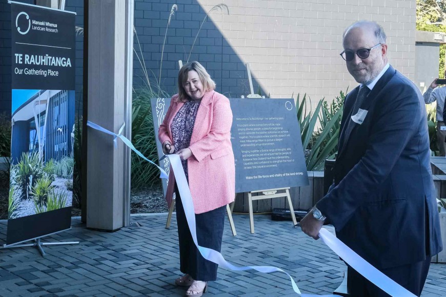 Minister of Science, Research and Innovation, Hon Dr Megan Woods and MWLR board chair Mr Colin Dawson formally open the new buildings.
