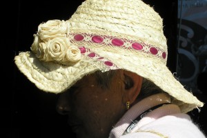 A lacebark hat worn by Ngahuia Wiheera. Image - Sue Scheele